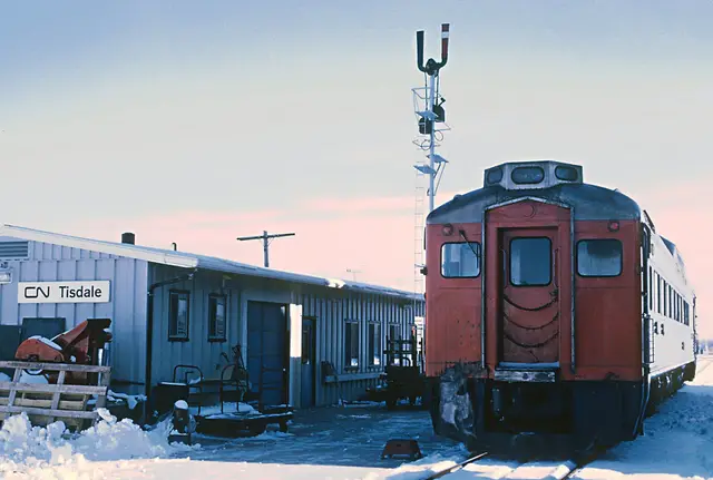 CN railiner at the Tisdale station